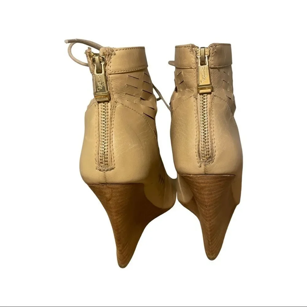Report Signature Booties