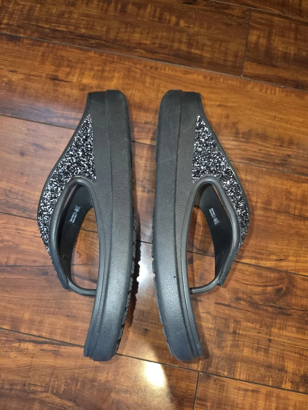 CROCS comfortable black