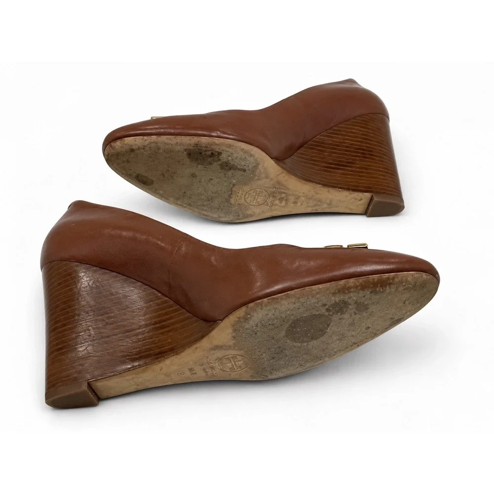 Tory Burch Sally Wedge Pumps Women 8.5M Tan Leather Good Gold Logo Heels