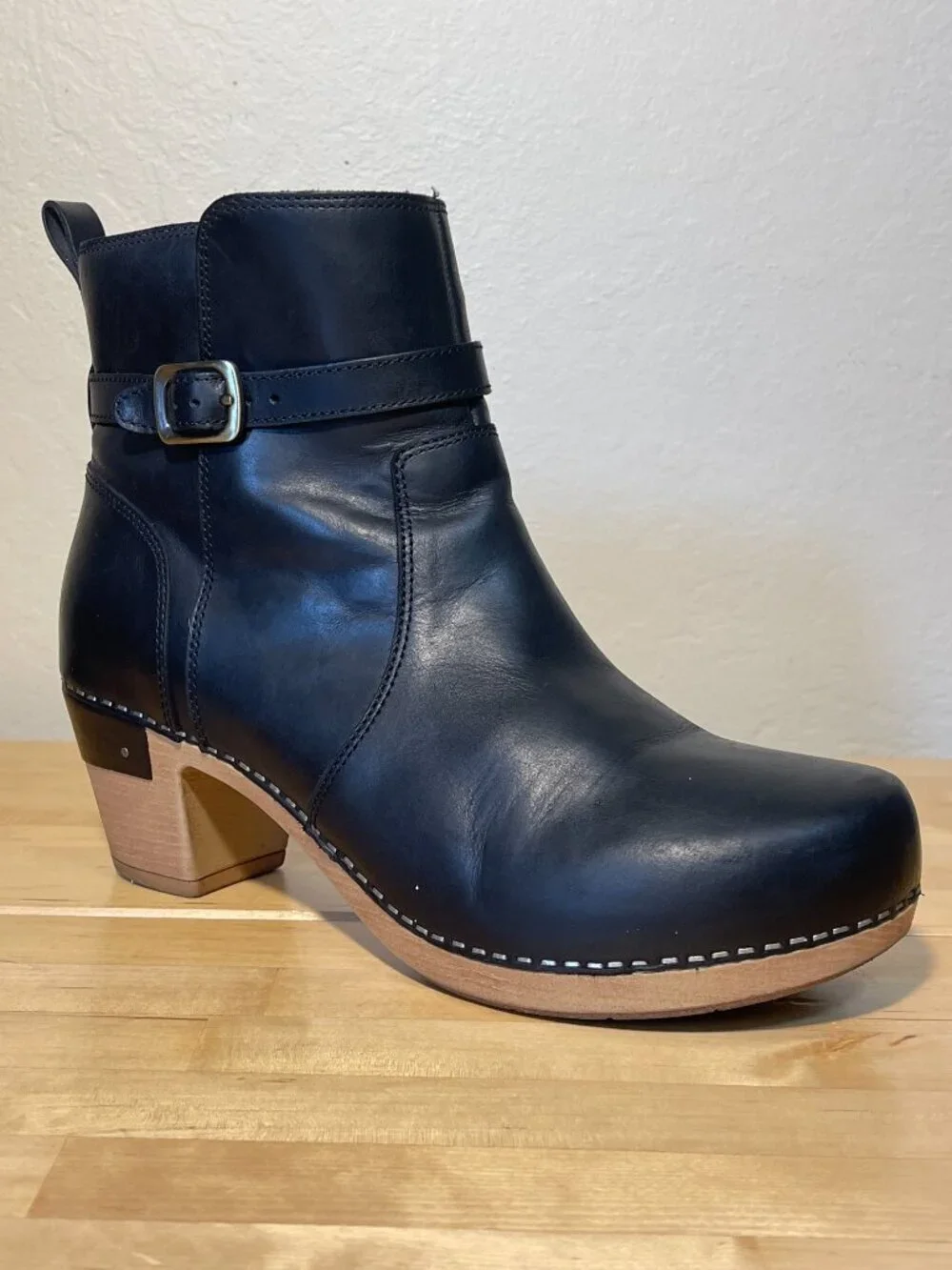 Dansko Anya Black Leather Booties Waxy Burnished Ankle Boots Comfort Casual Shoe