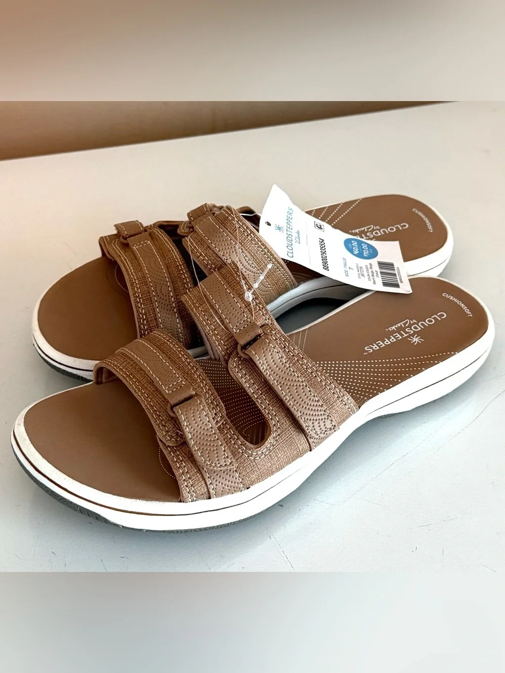 Cloudsteppers by Clarks adjustable hook