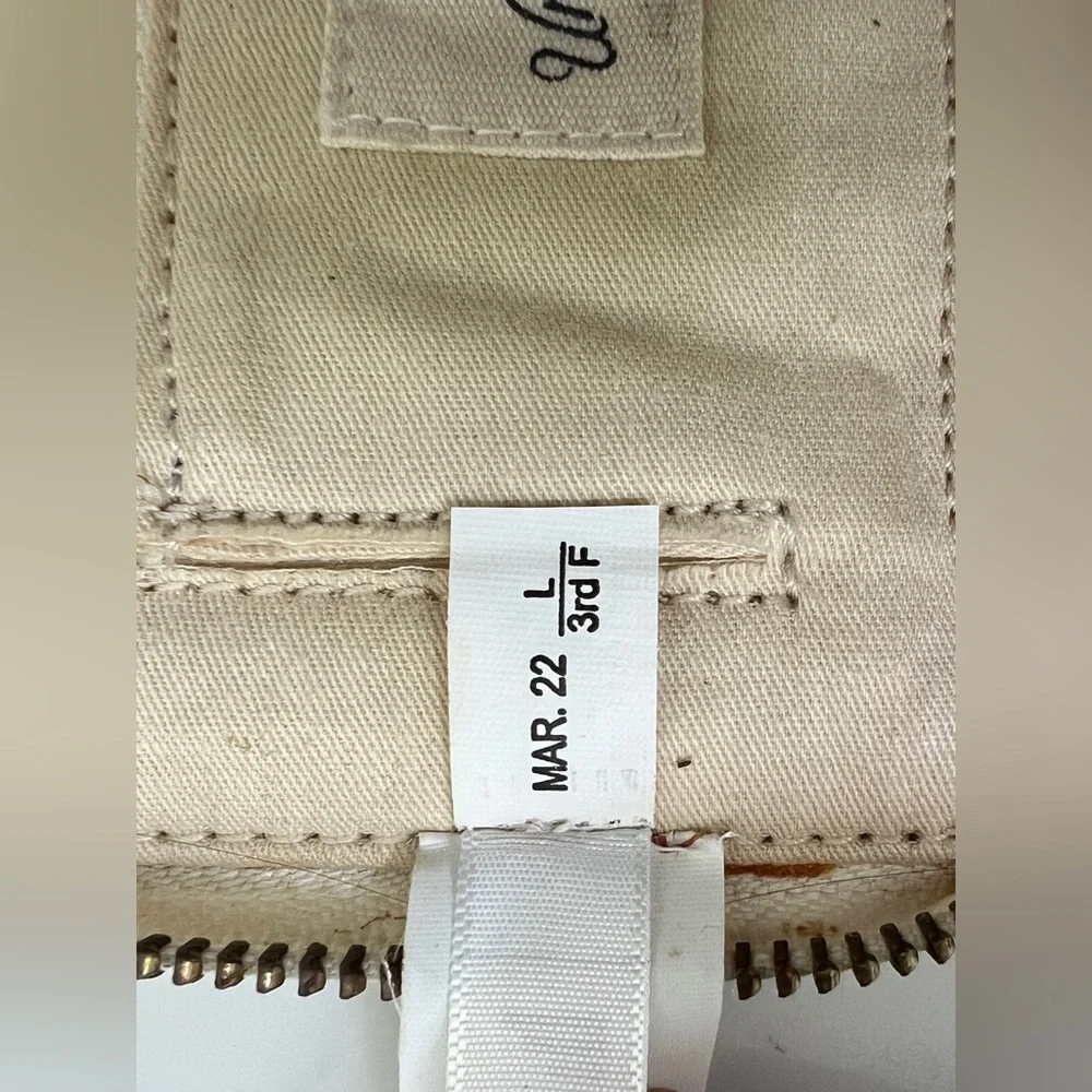 Universal Thread Wallet Small Zip Cream with Brown Strips