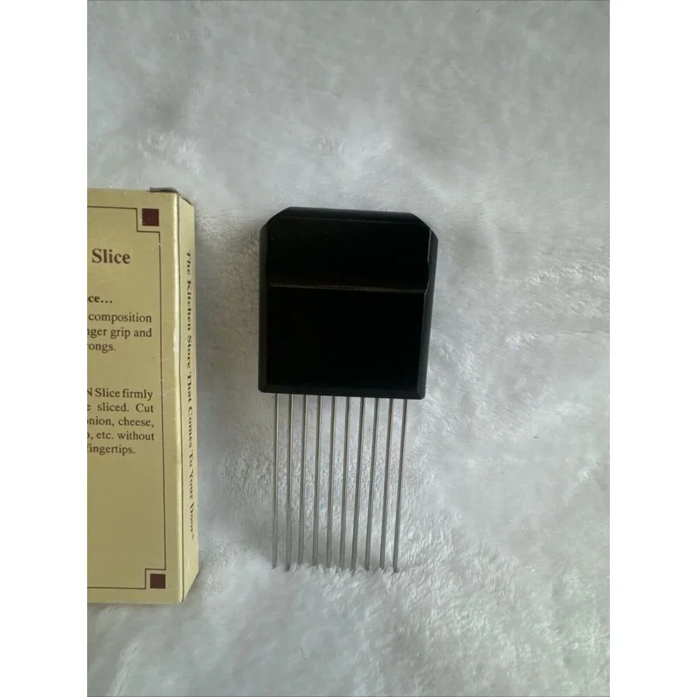 Pampered Chef Hold and Slice In Original‎ Box Nested Hen