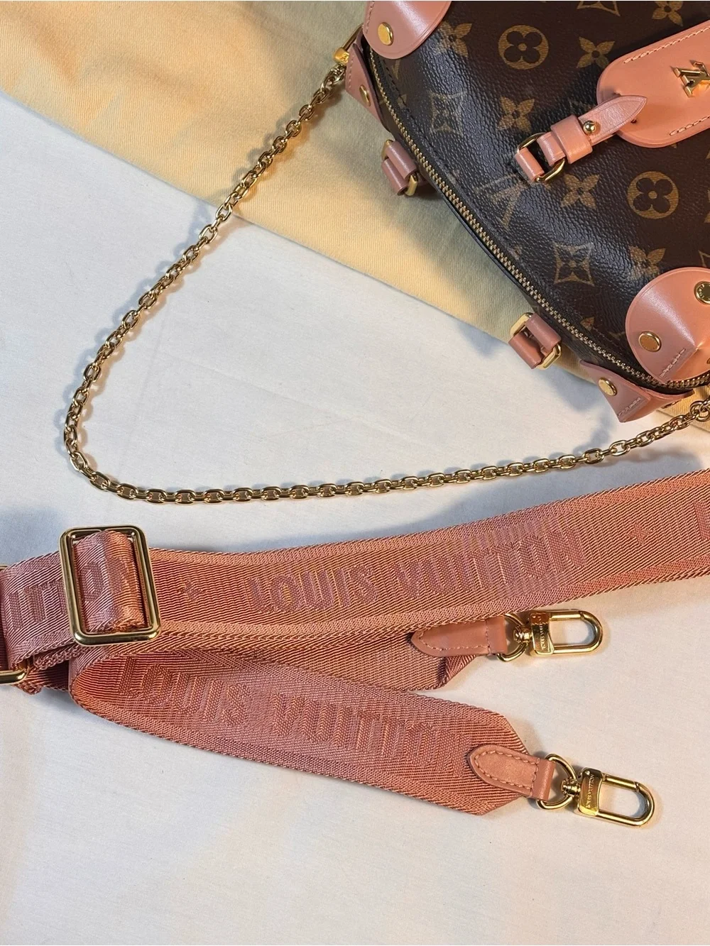 Louis Vuitton great chain