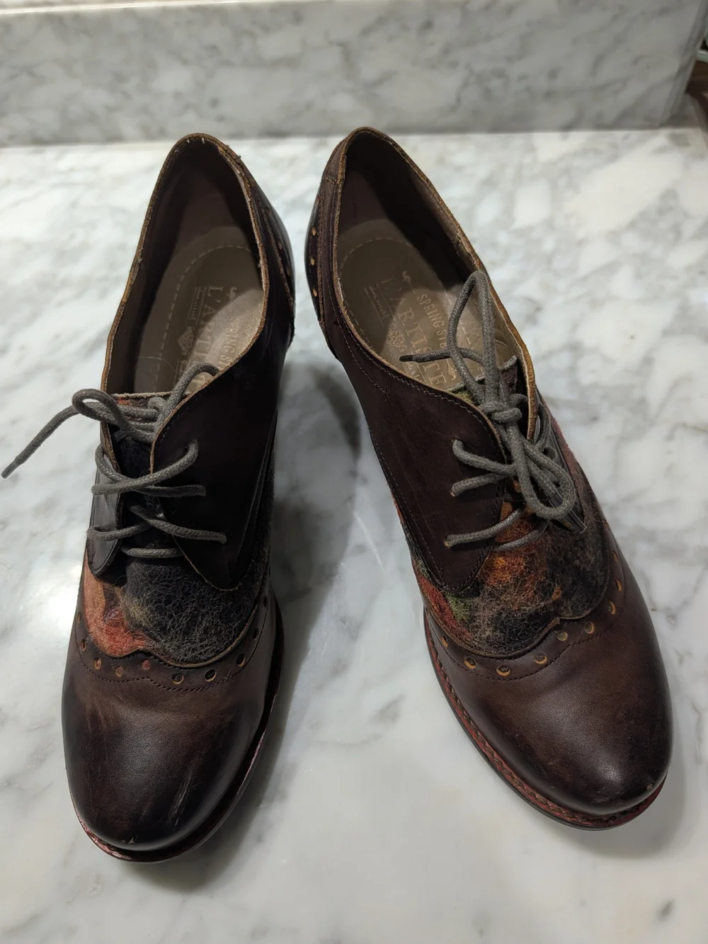Lartiste classic lace