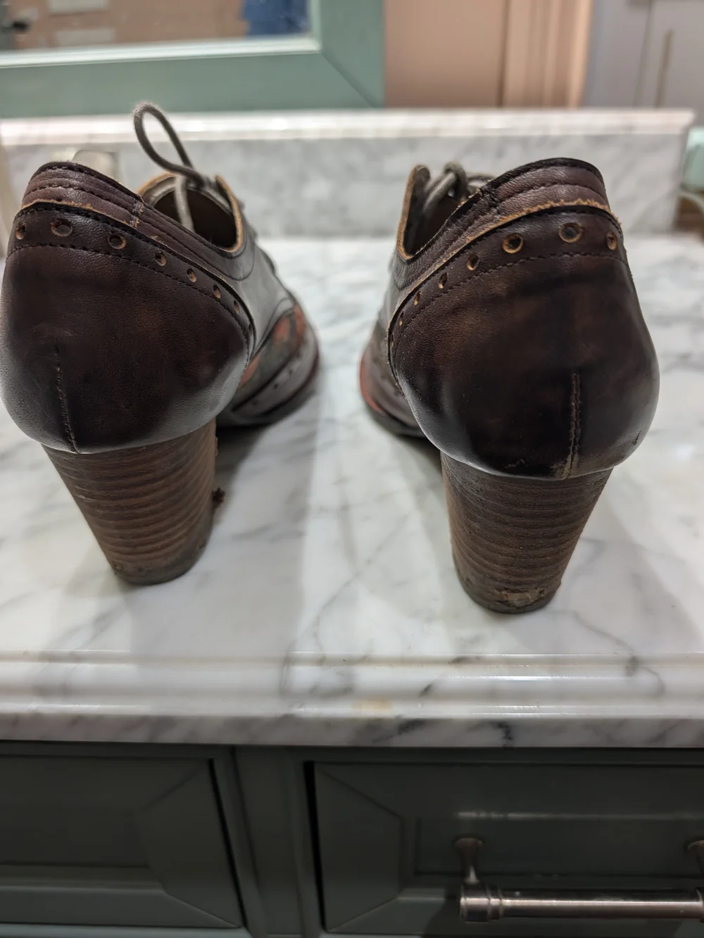 Lartiste classic lace