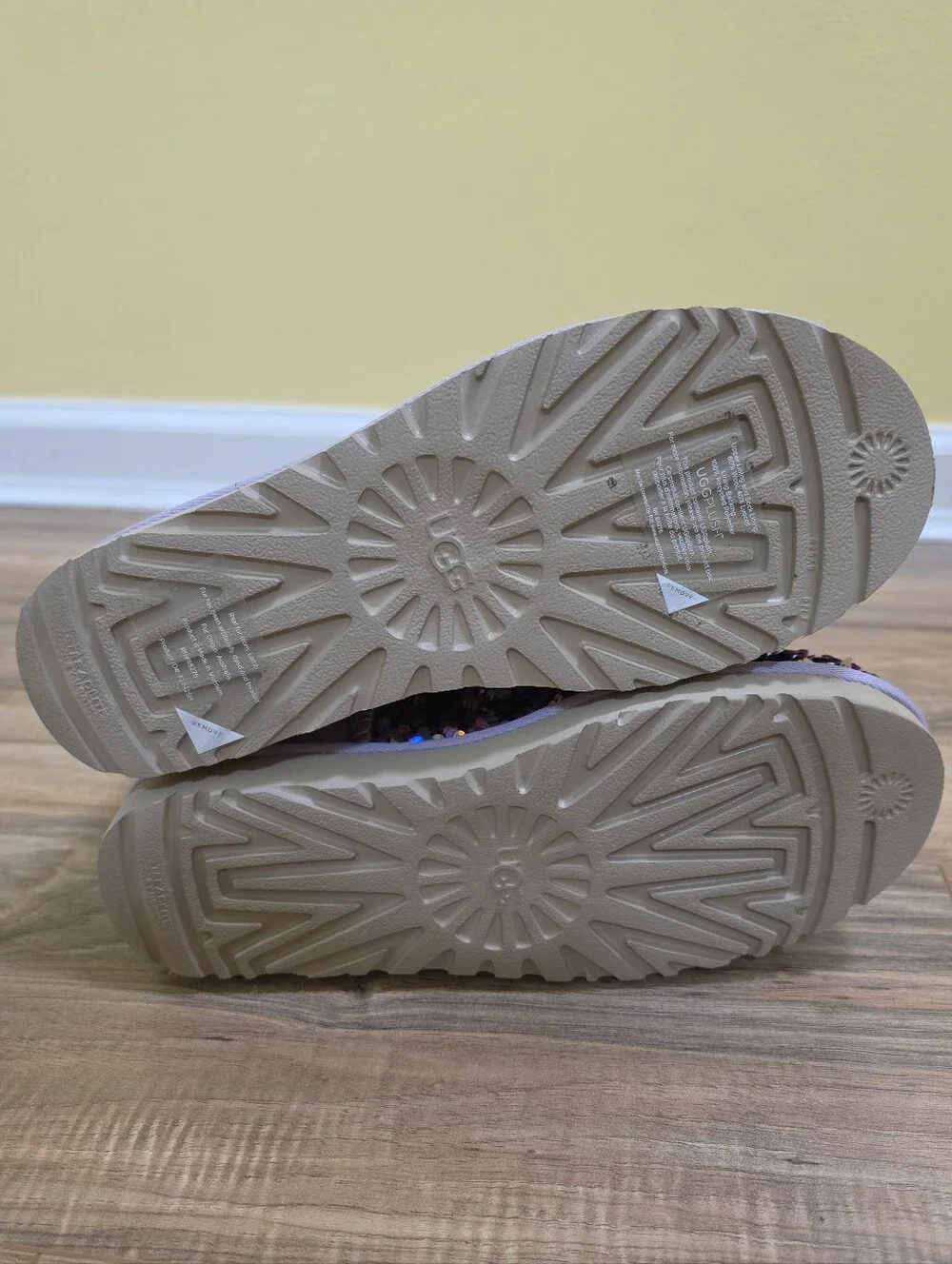 UGG classic mini