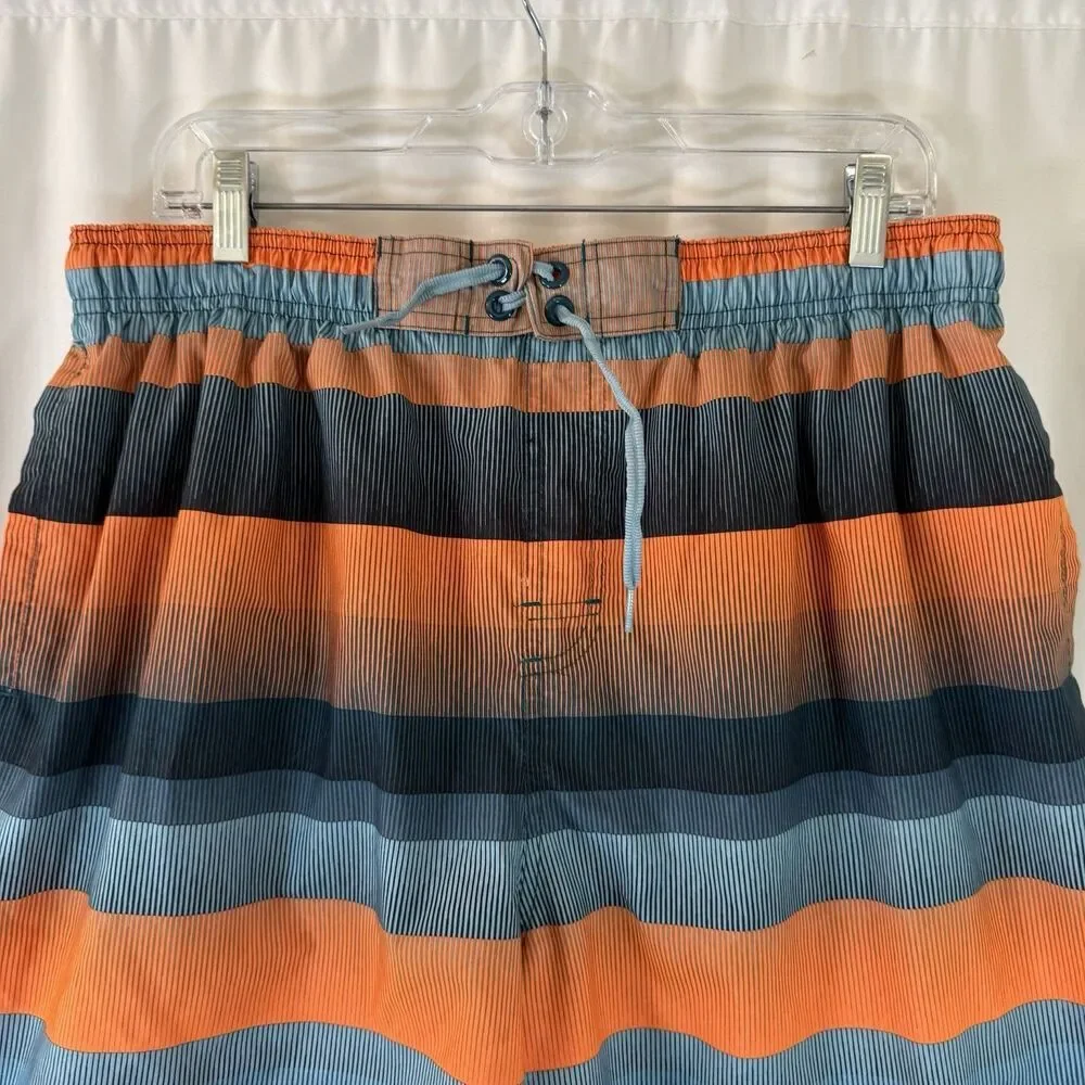 Nike waist 33in