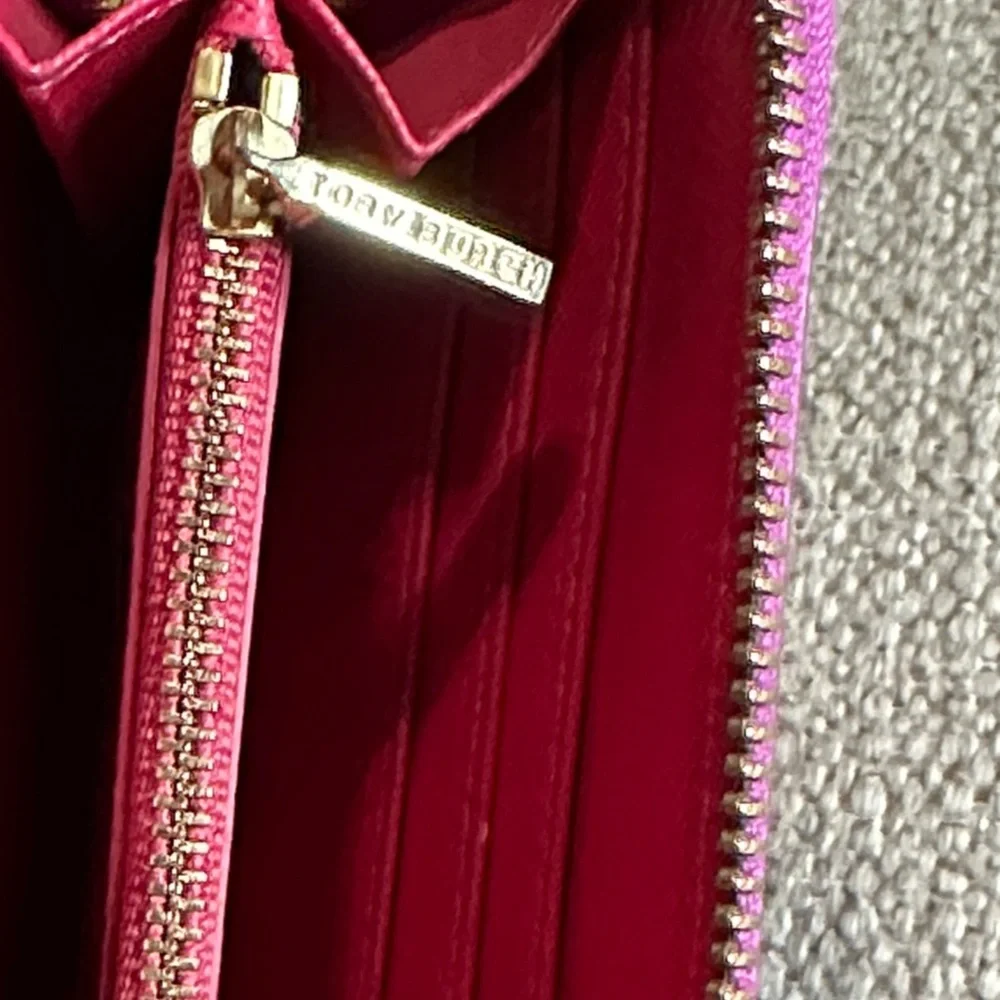 Tory Burch sleek magenta
