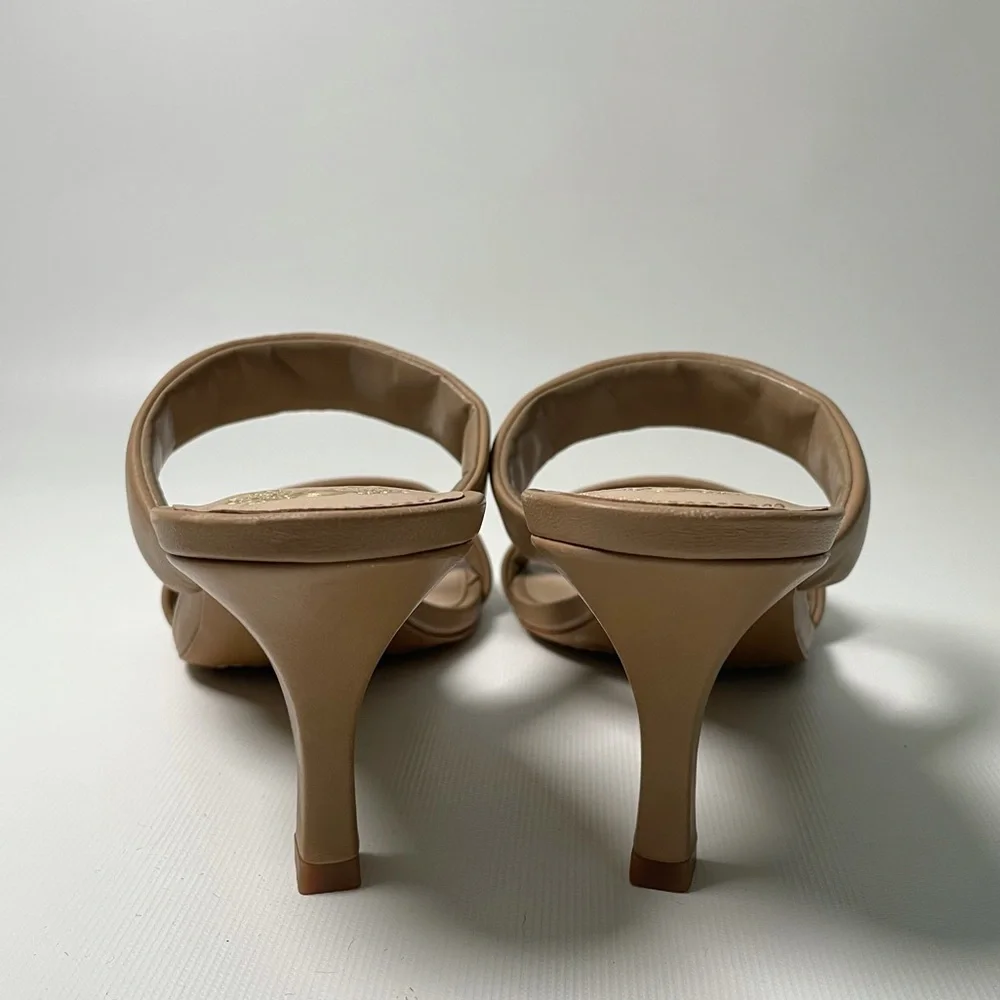 Vince Camuto slips nwot