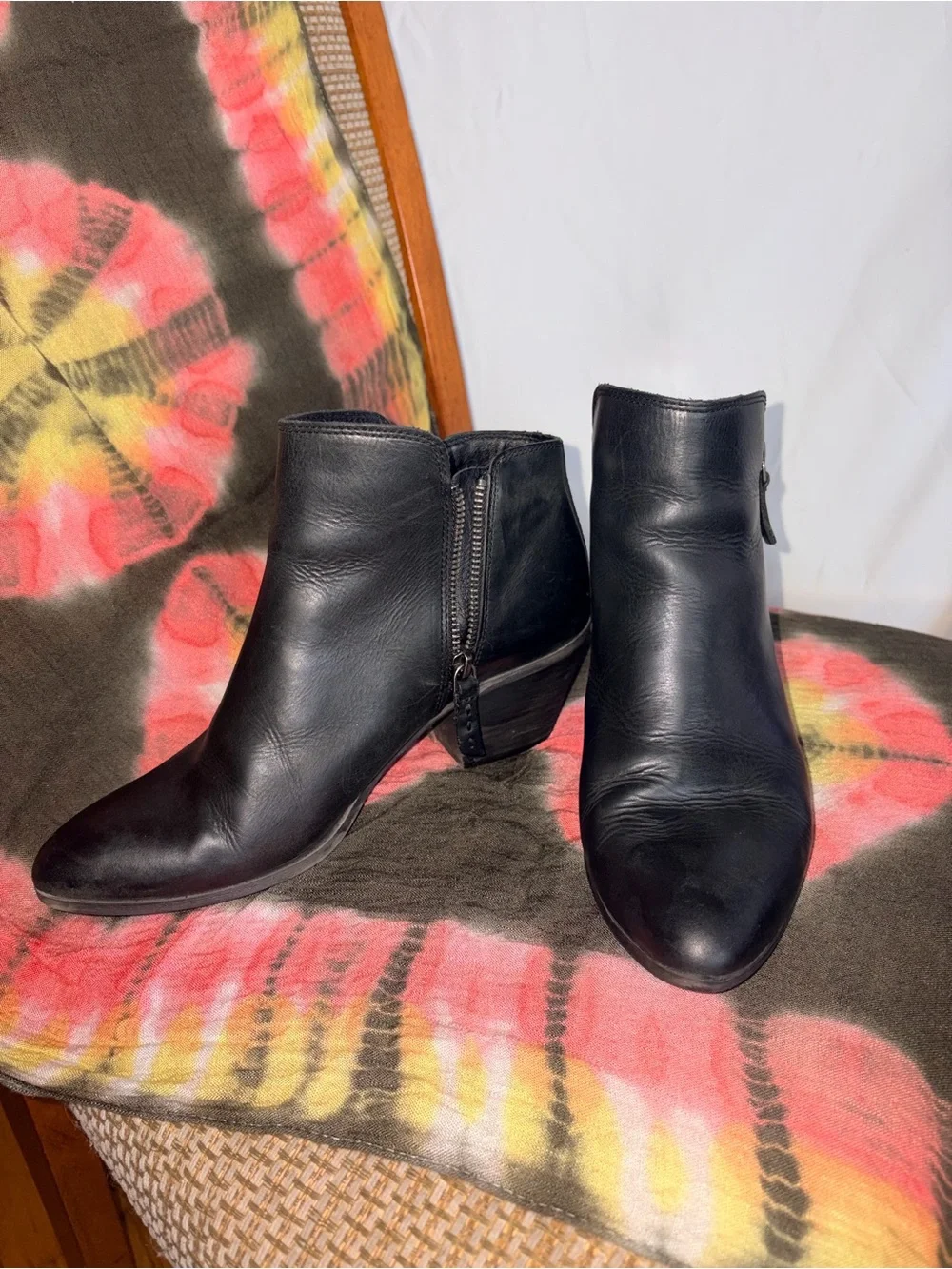 Frye beautiful pair