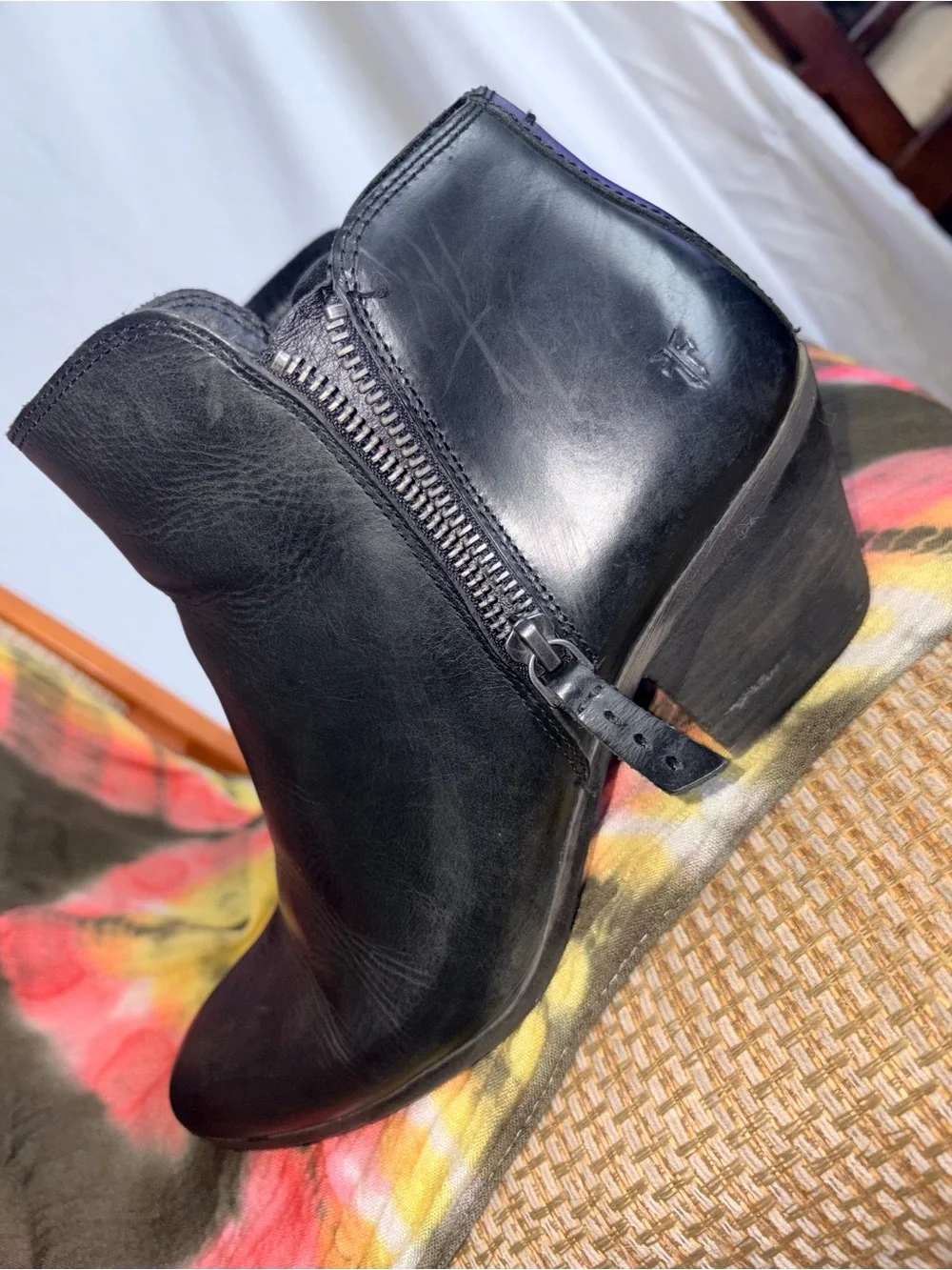 Frye beautiful pair