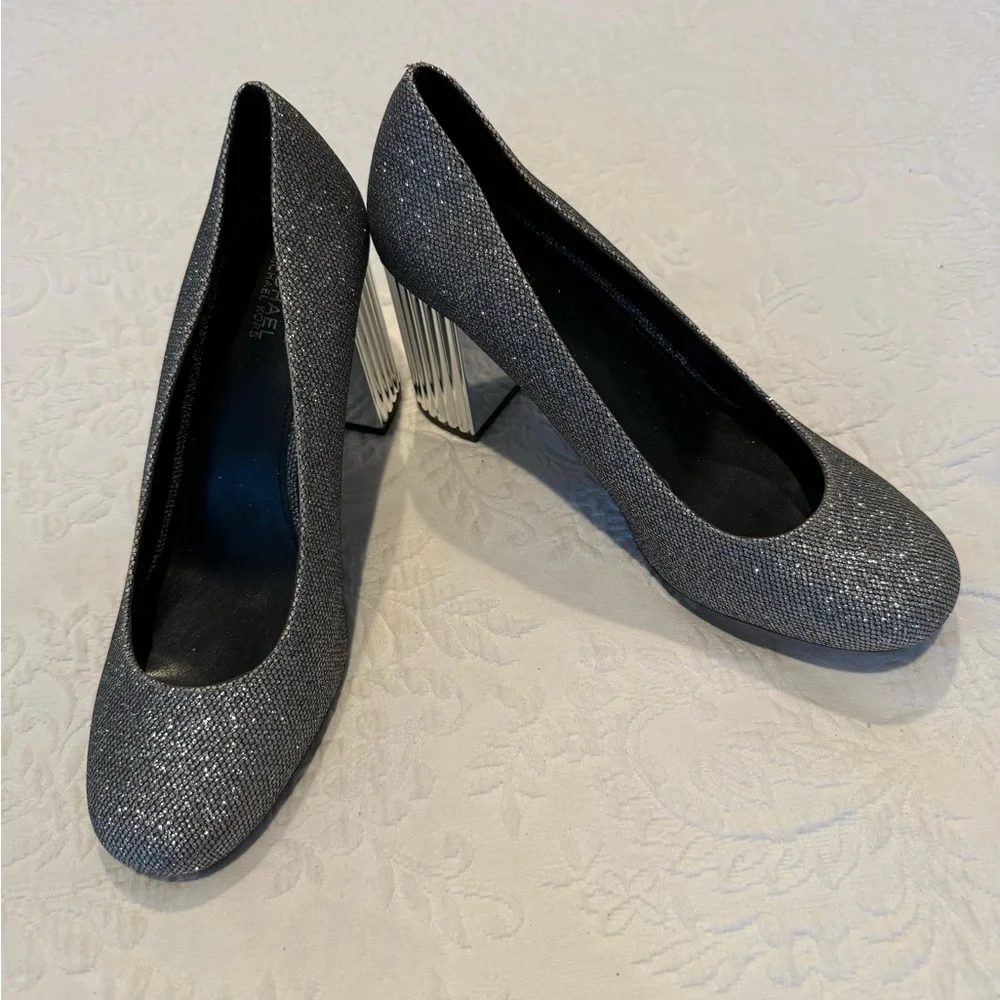 Michael Kors Porter Silver Block Heel Pumps size 8