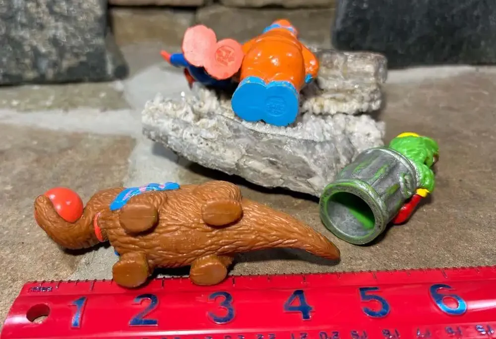 VTG Sesame Street figures , Elmo, Oscar Cookie Monster and Snuffle Cake Toppers