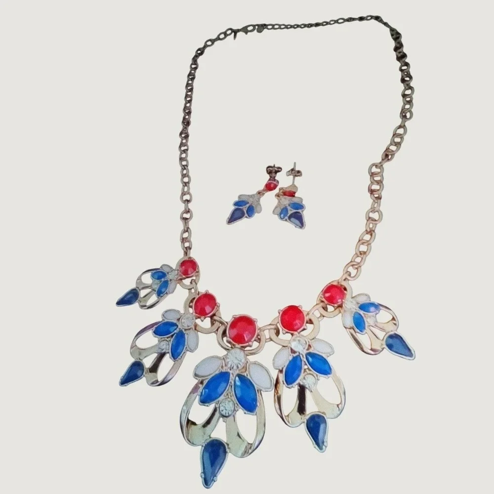 Red White Blue Statement Bib Necklace‎ and Earrings Set Gold Tone Floral Design