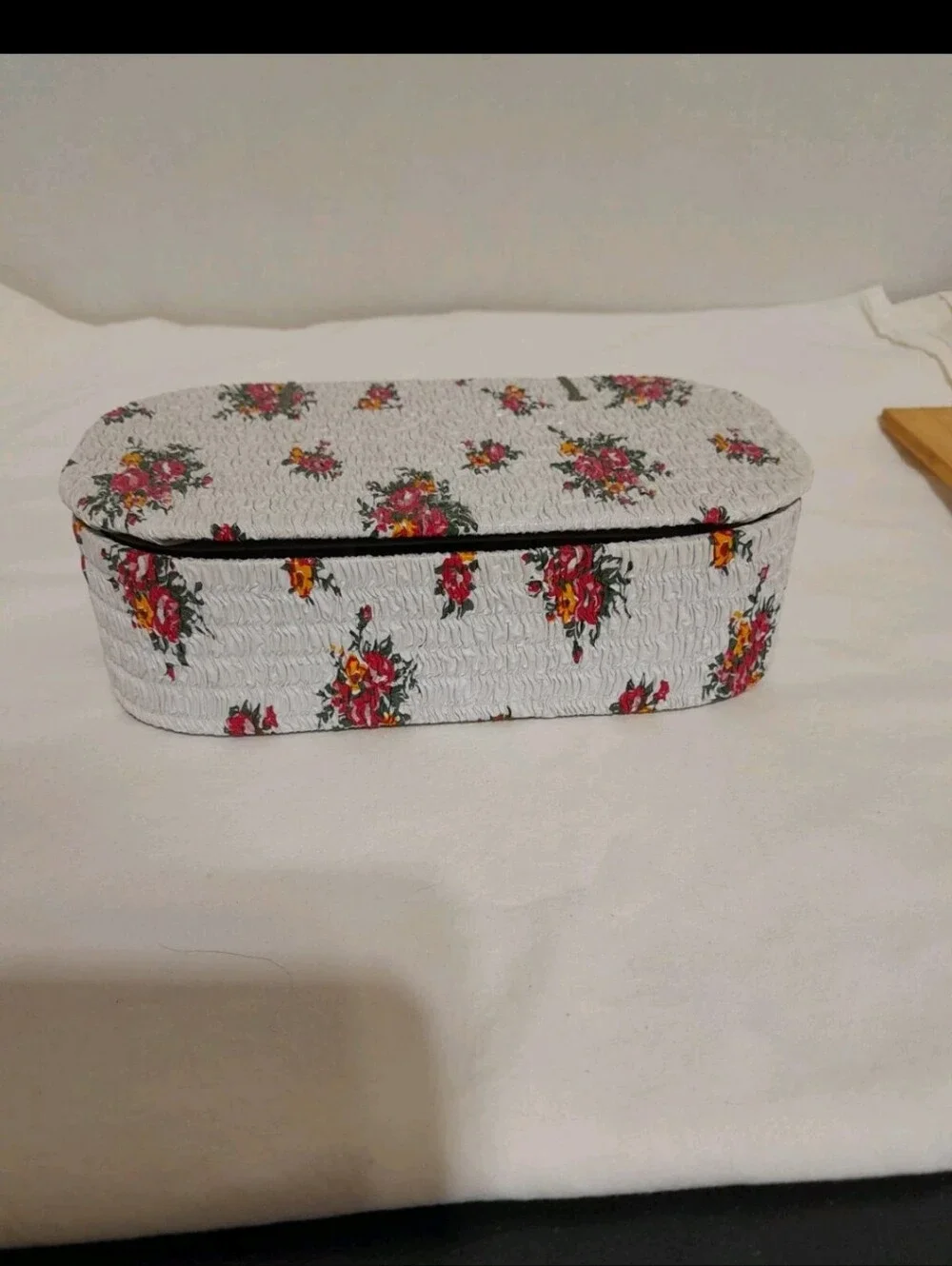 Vintage Claussner White Floral Travel Jewelry Case
