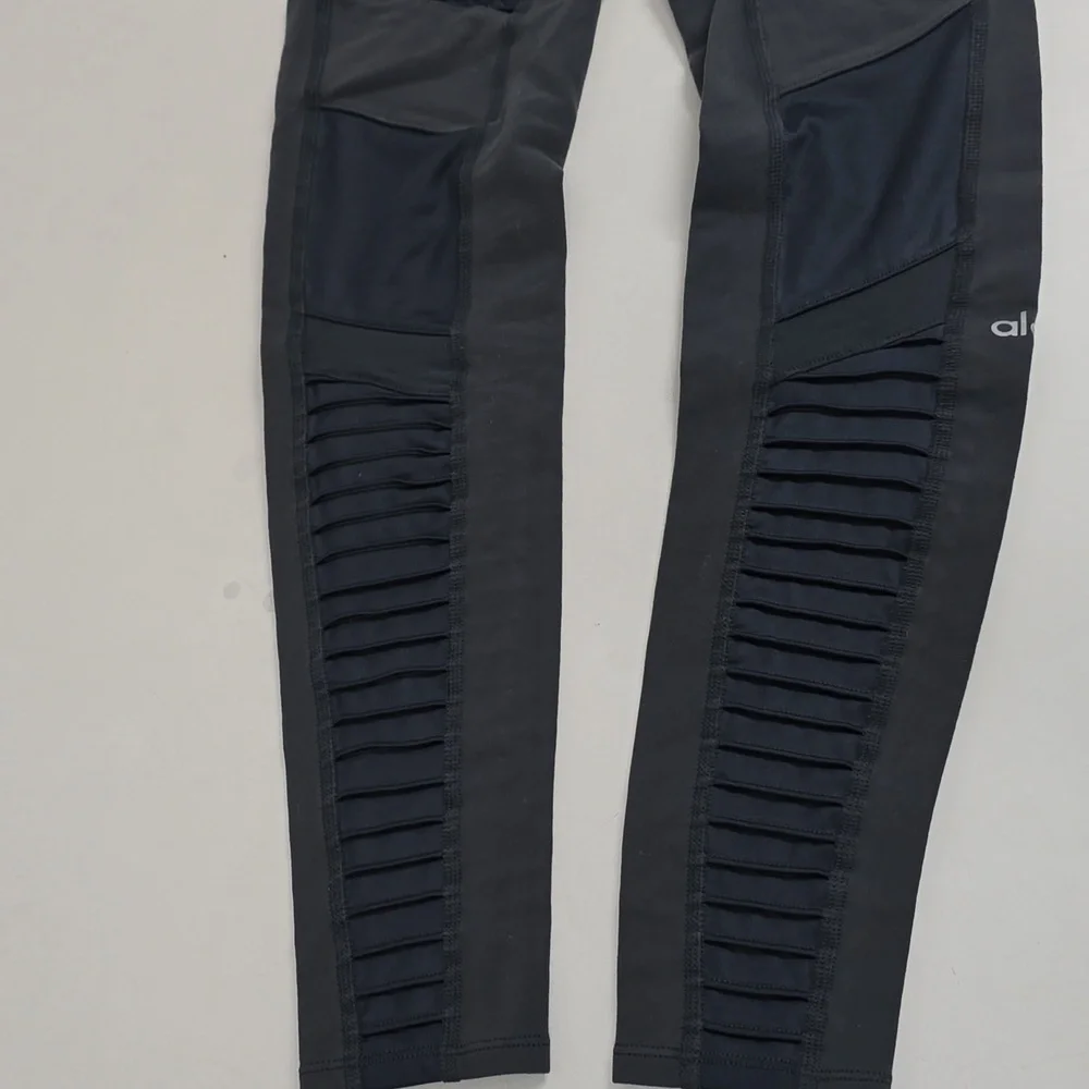 ALO Yoga comfortable stylish