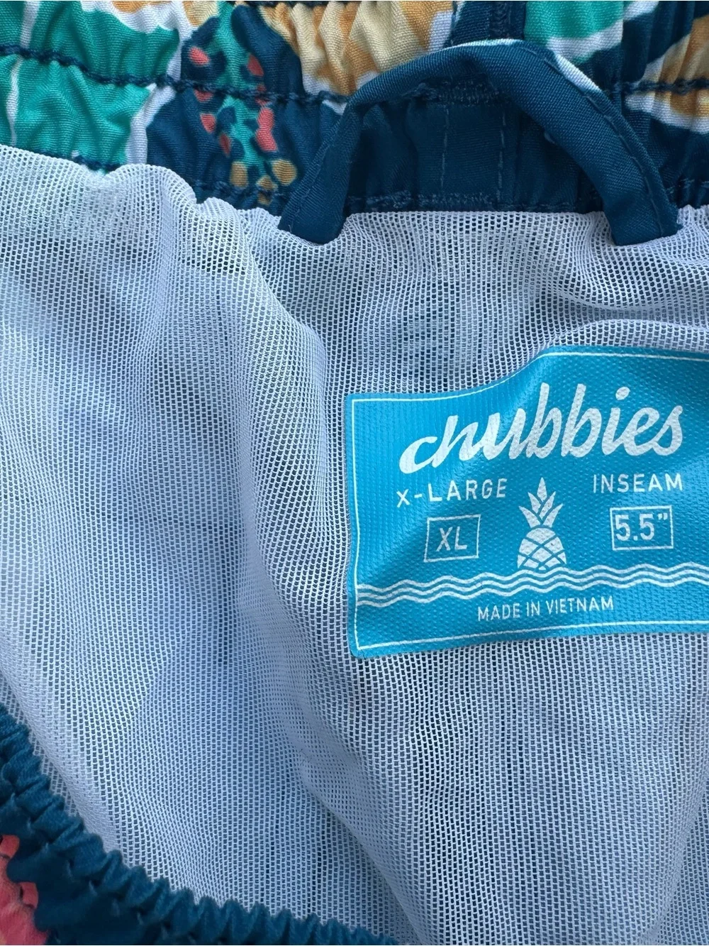 chubbies navy swim