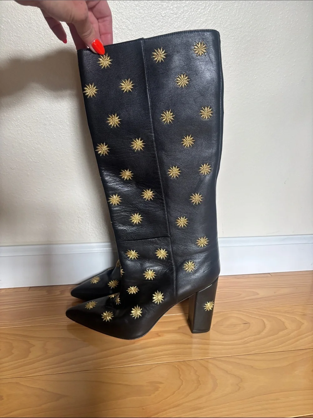 Stuart Weitzman by but