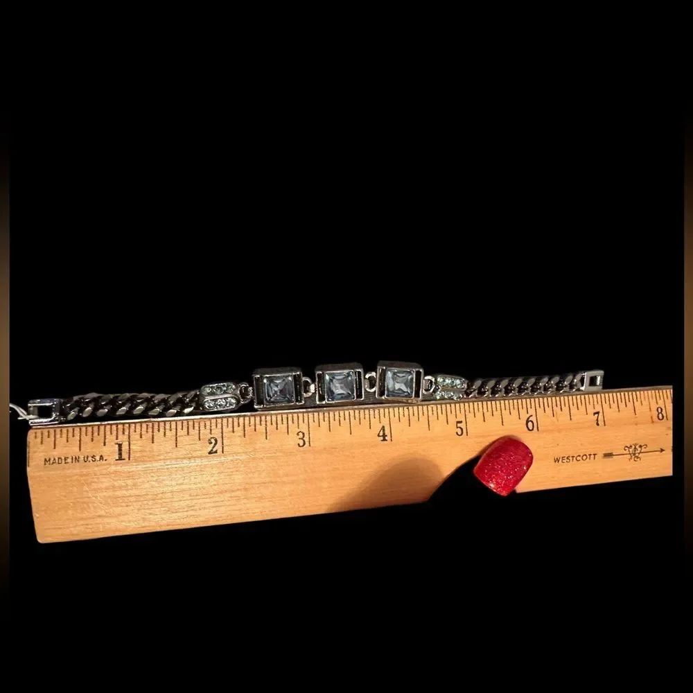 Givenchy elegant bracelet