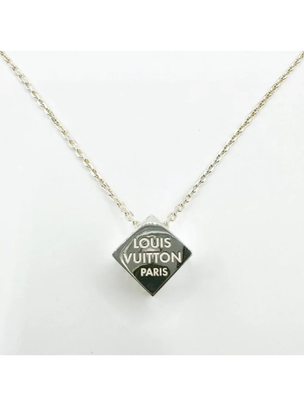 Louis Vuitton weight presentation sv925