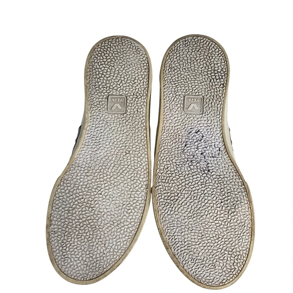 Veja campo leather