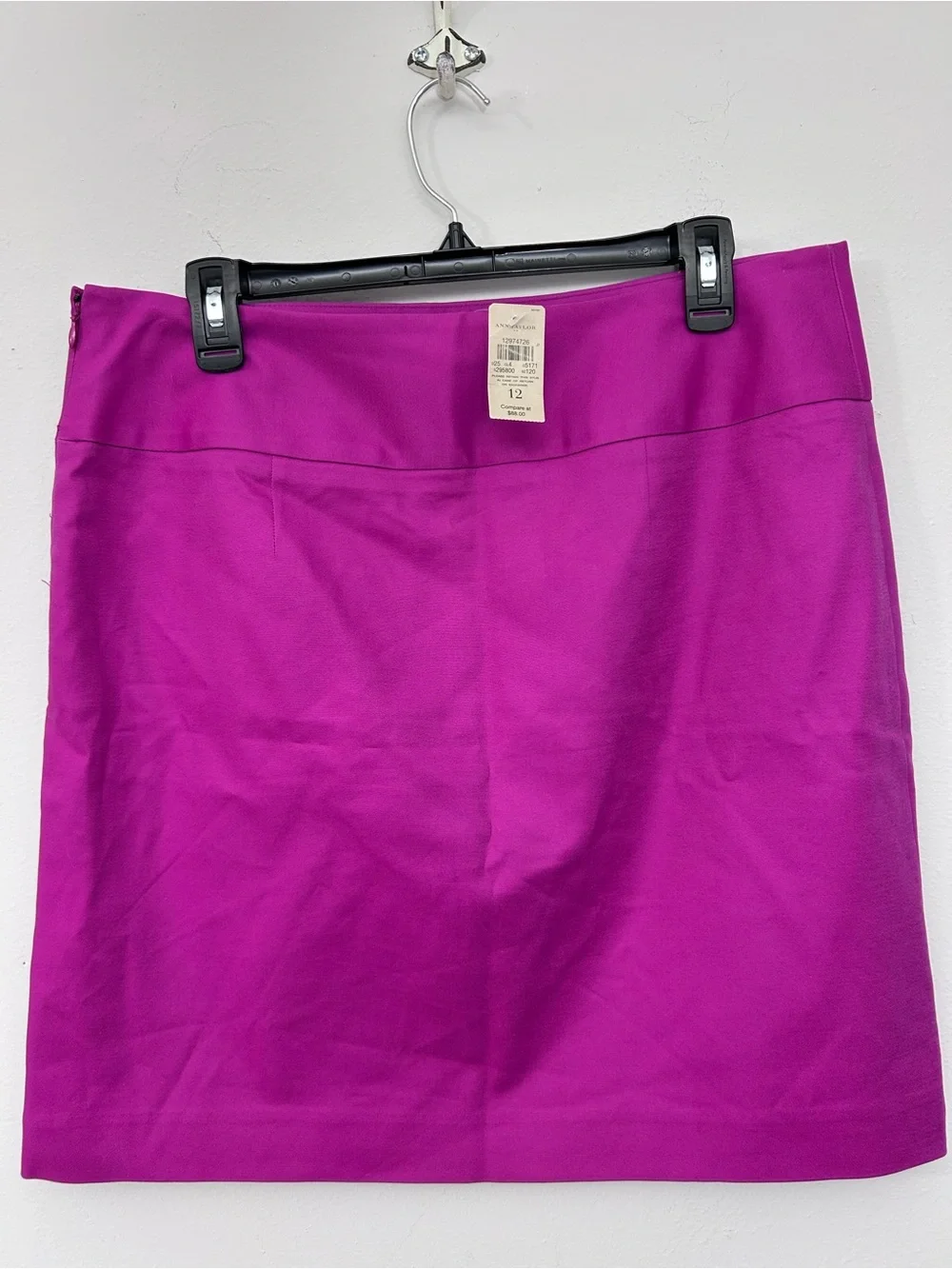 Ann Taylor sleek pencil