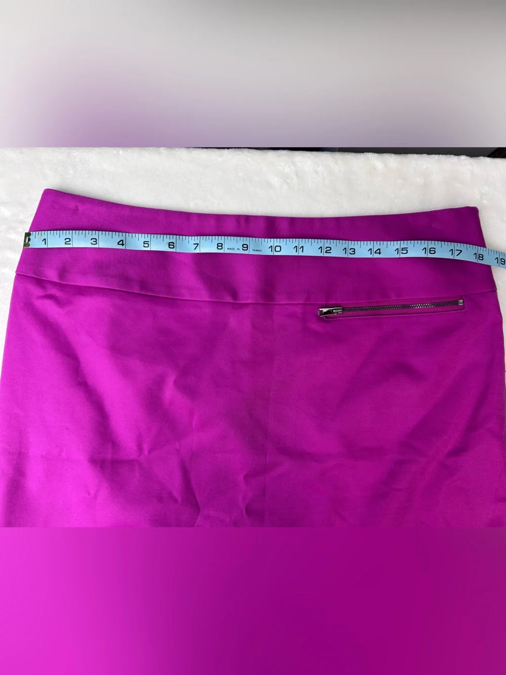 Ann Taylor sleek pencil