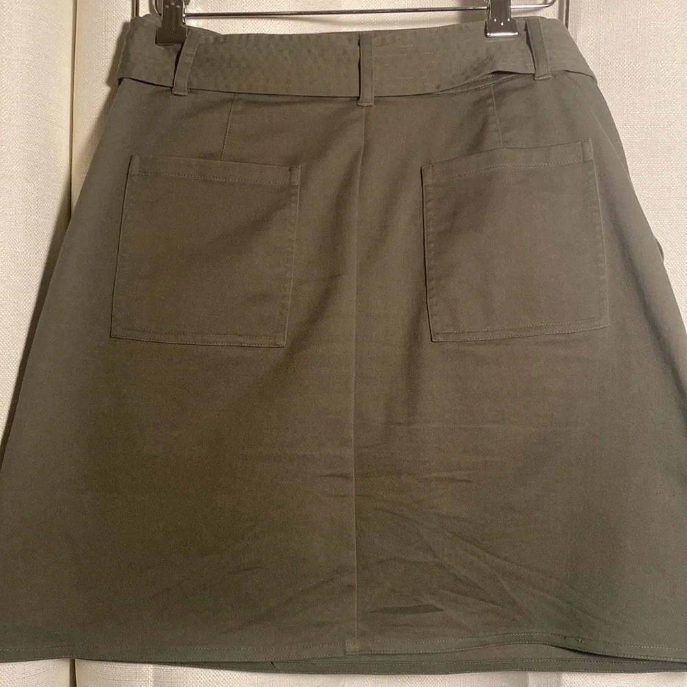 Banana Republic euc olive