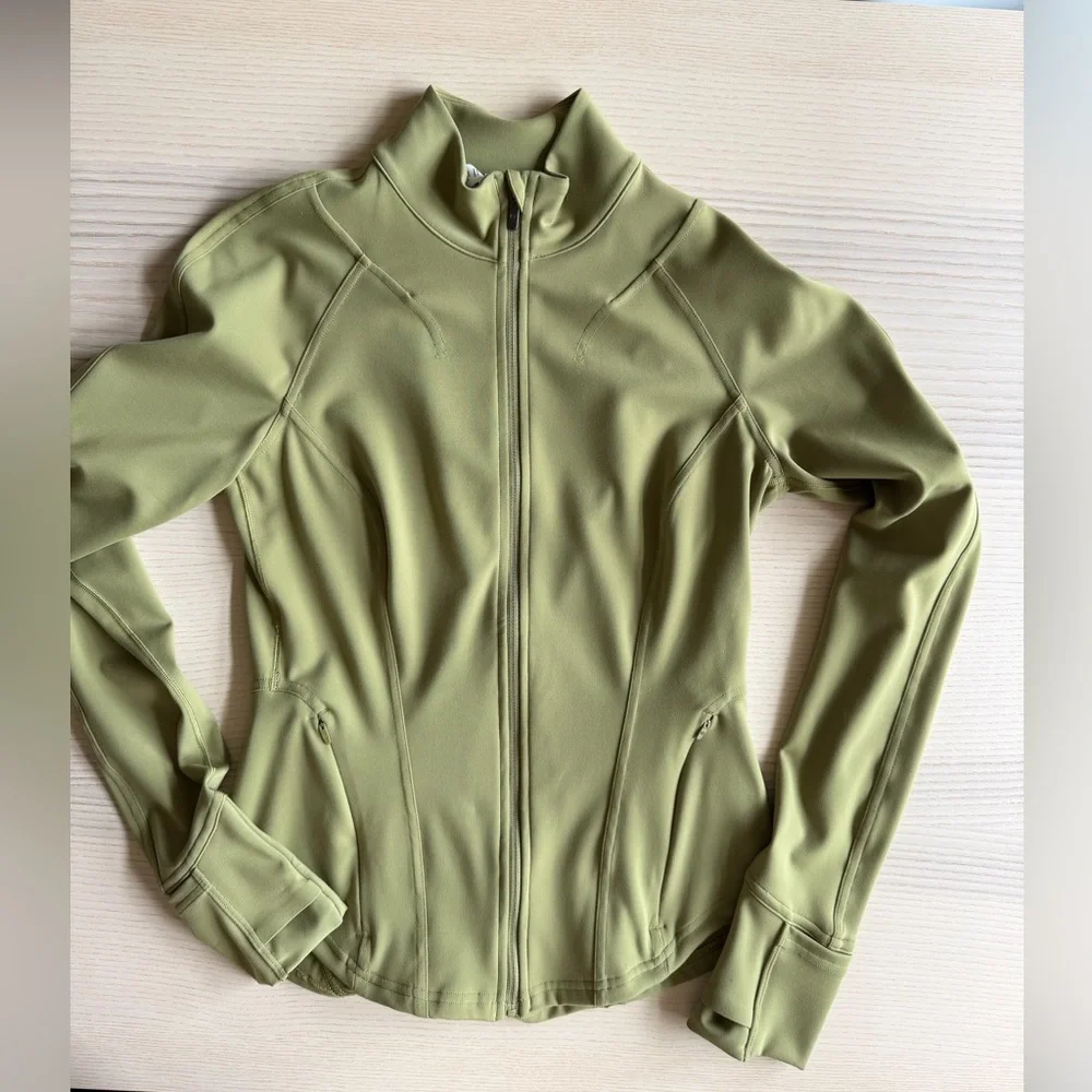 lululemon athletica excellent like