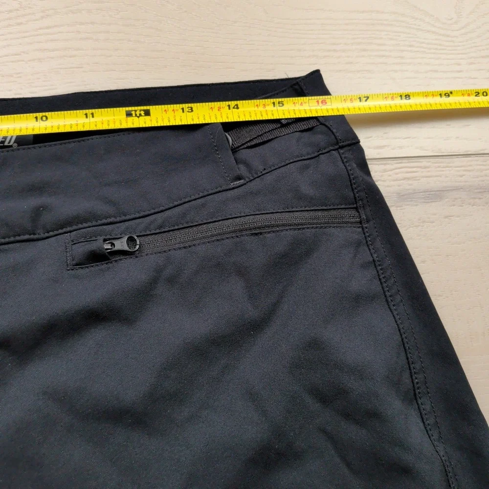 Specialized Black Mountain Bike MTB Shorts Mens 32 (Fits 36) Waist Adjusters