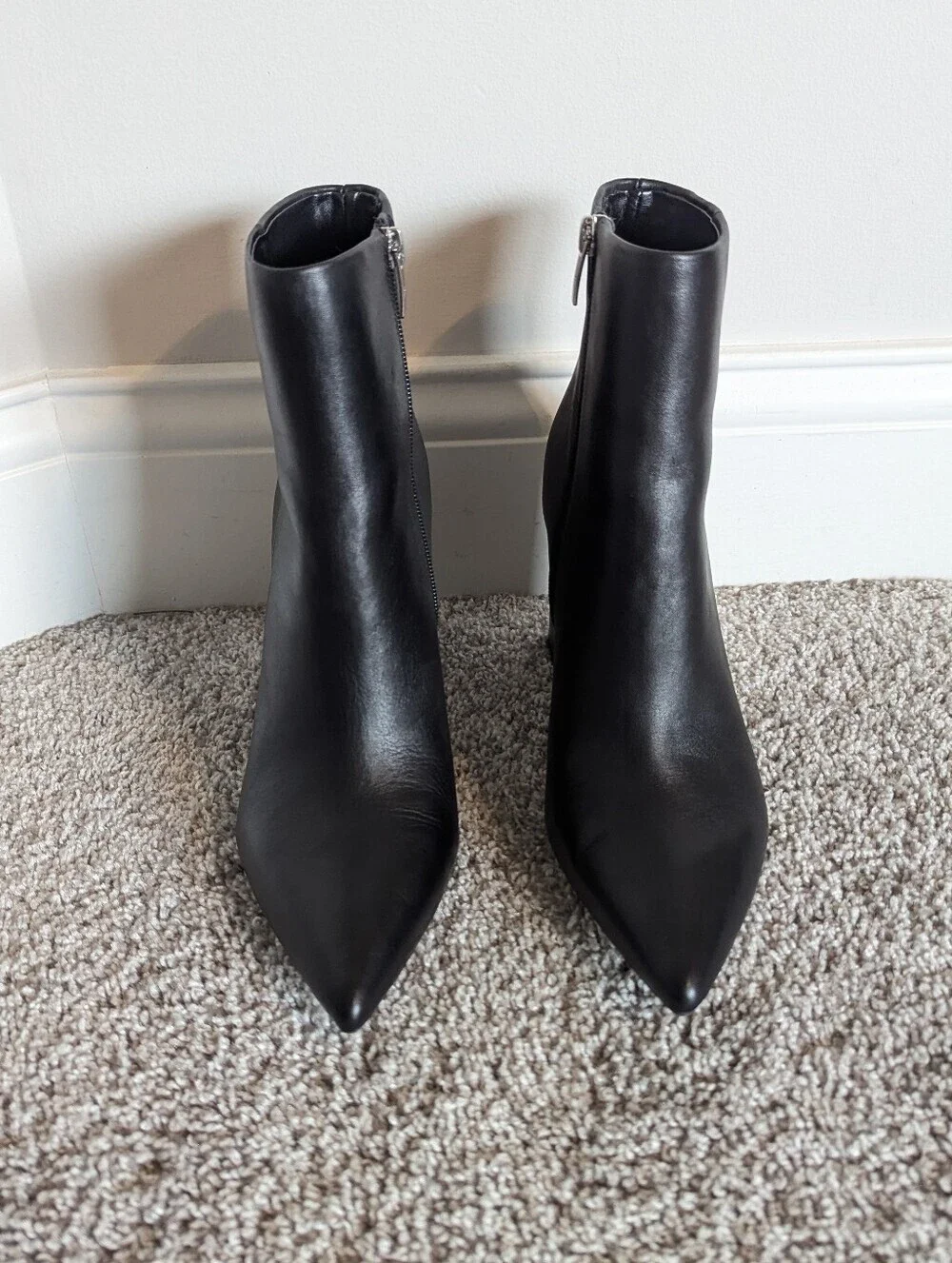 Marc Fisher yanara booties toe