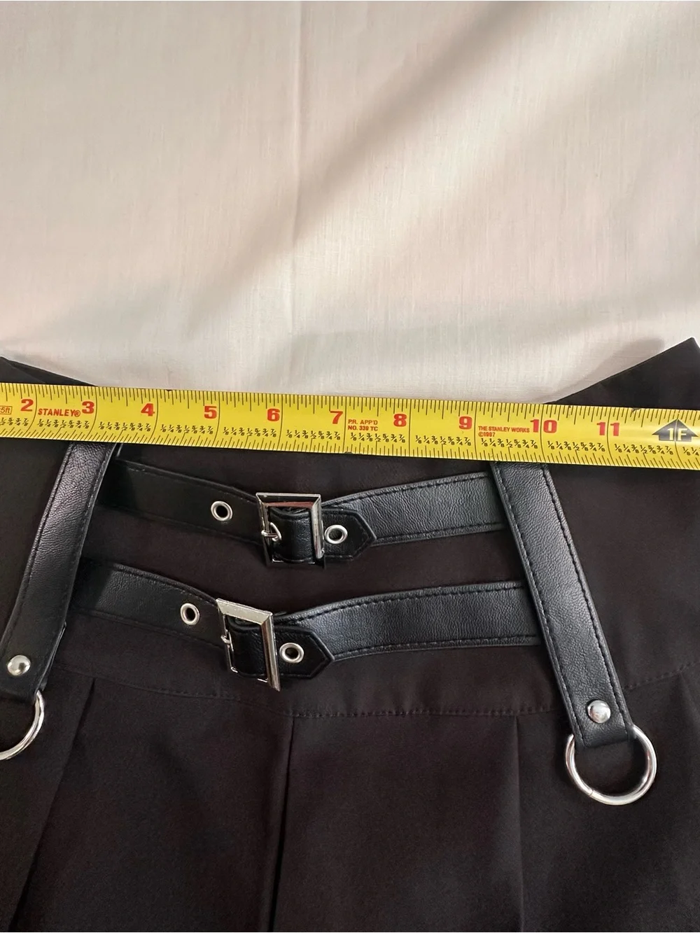 No brand flared pleated