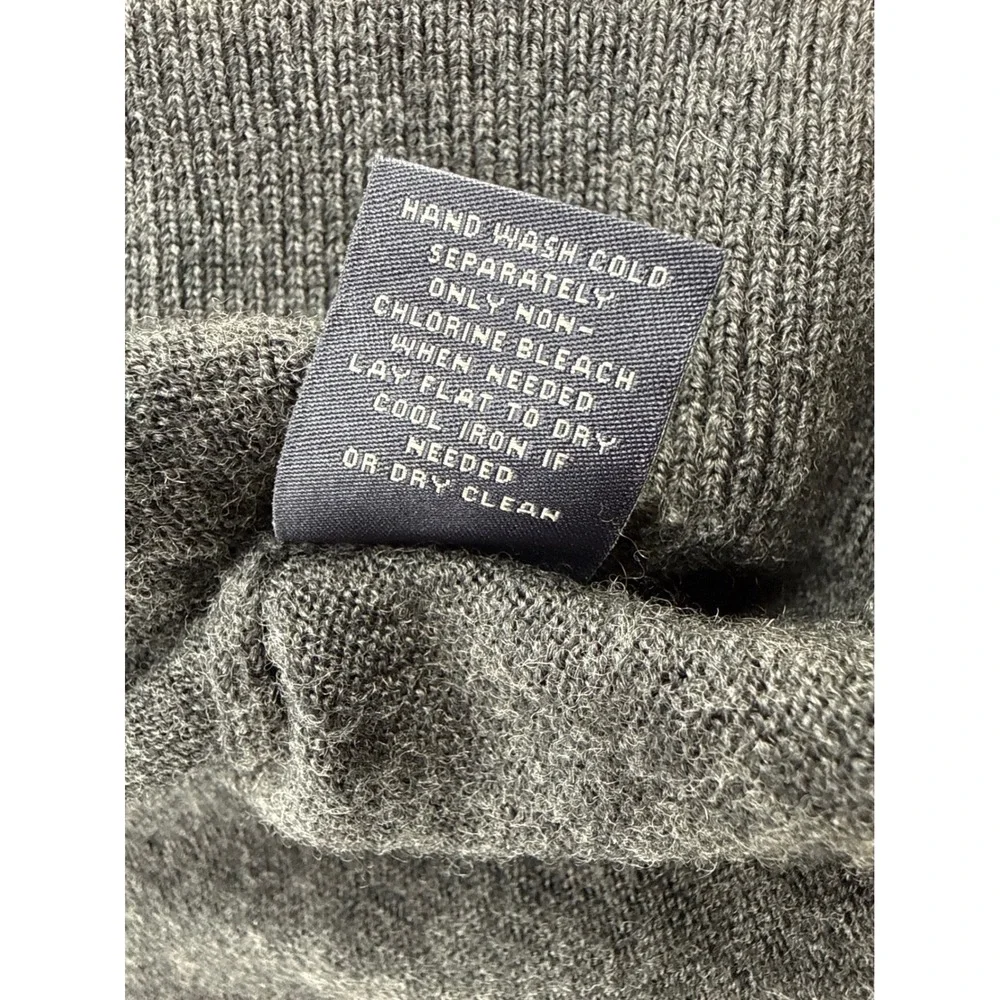 Hart Schaffner Marx neckline schaffner