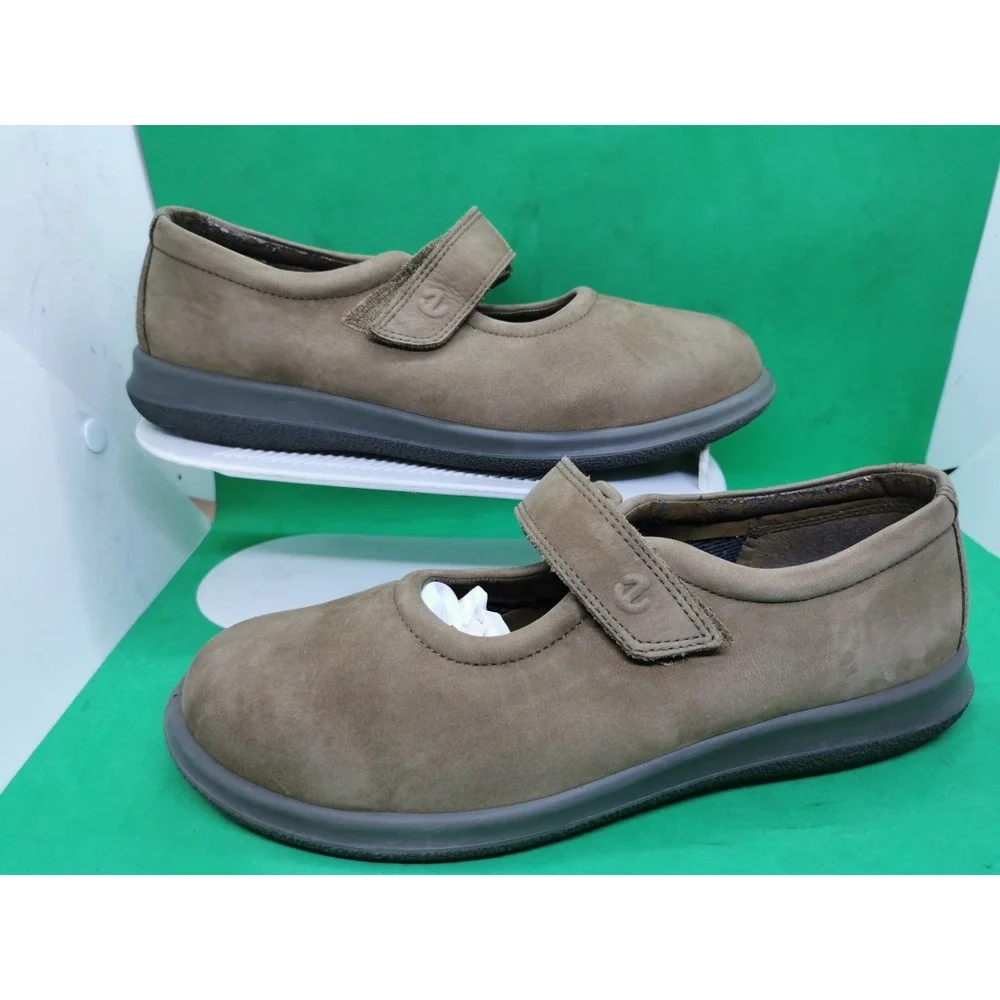 Ecco soft women