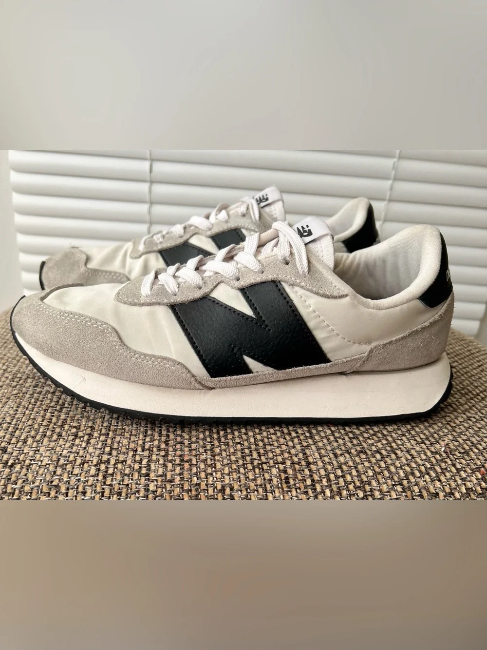 New Balance 237 sneakers- Vintage Inspired Women’s Sneakers