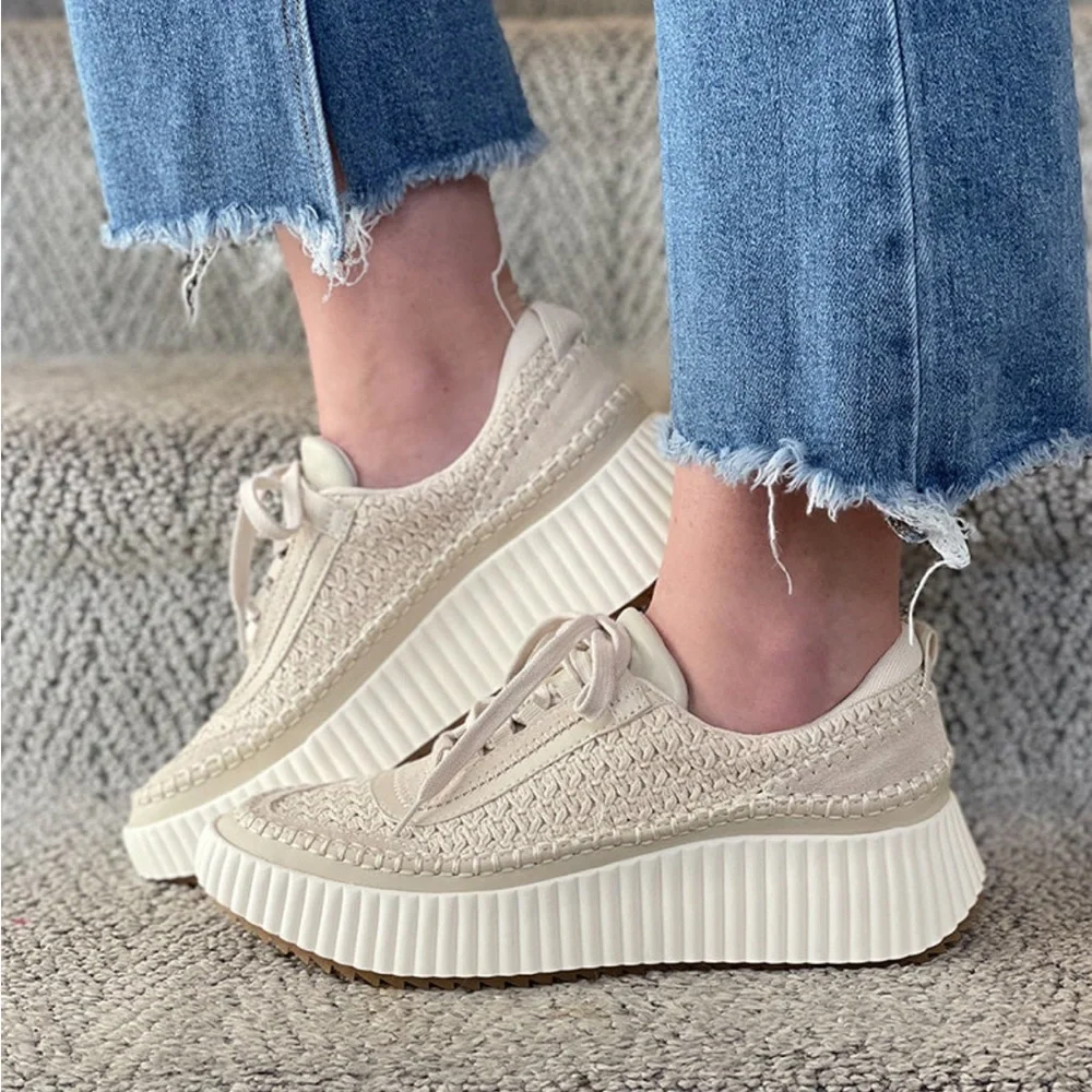 Dolce Vita Dolen Sneaker in Sandstone
