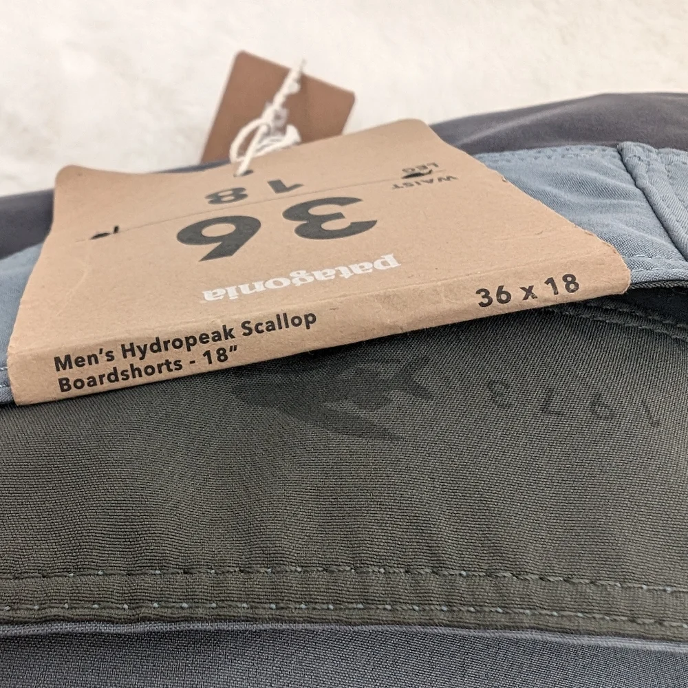 NEW Patagonia Hydropeak scallop board shorts 18