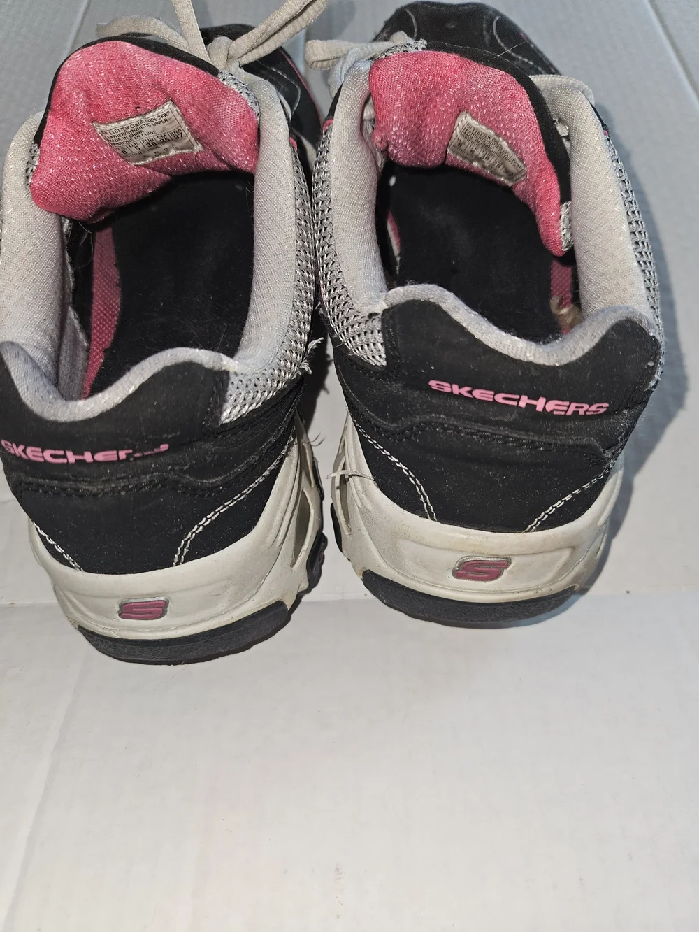 Skechers classic lites