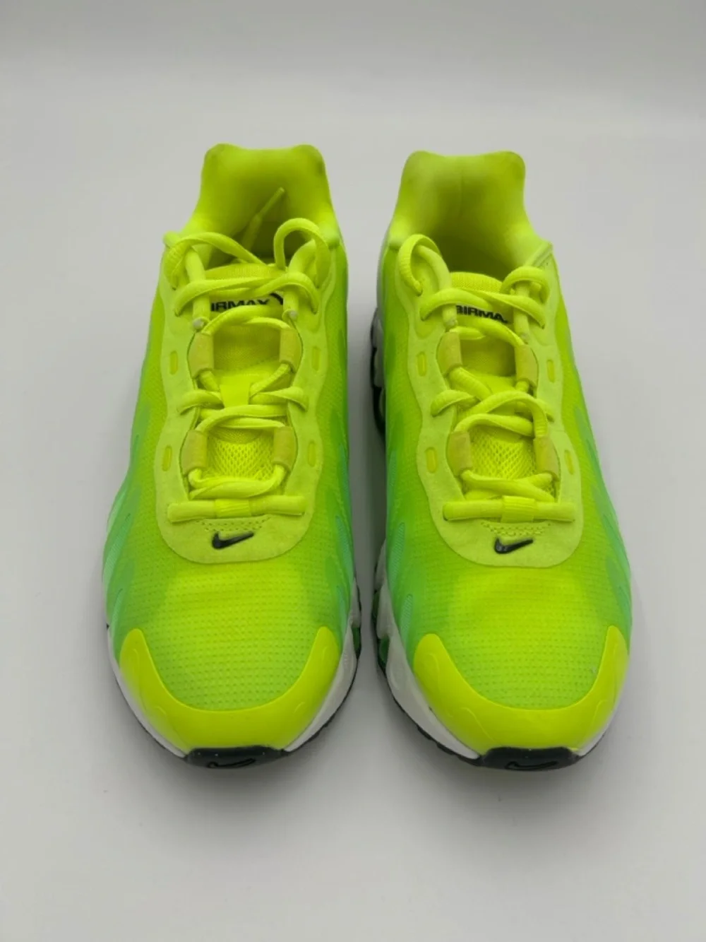 Nike Women's Air Max DN8 'Volt Green Strike'