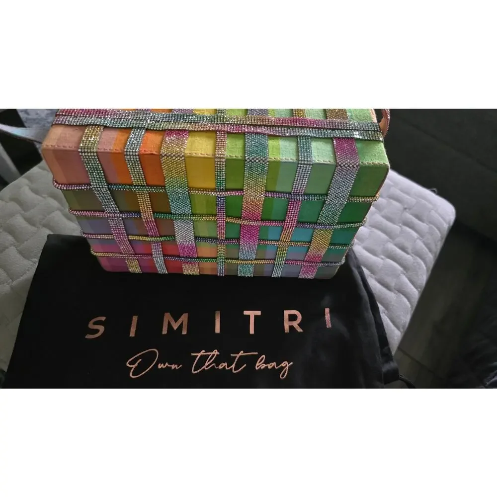 Simitri step out