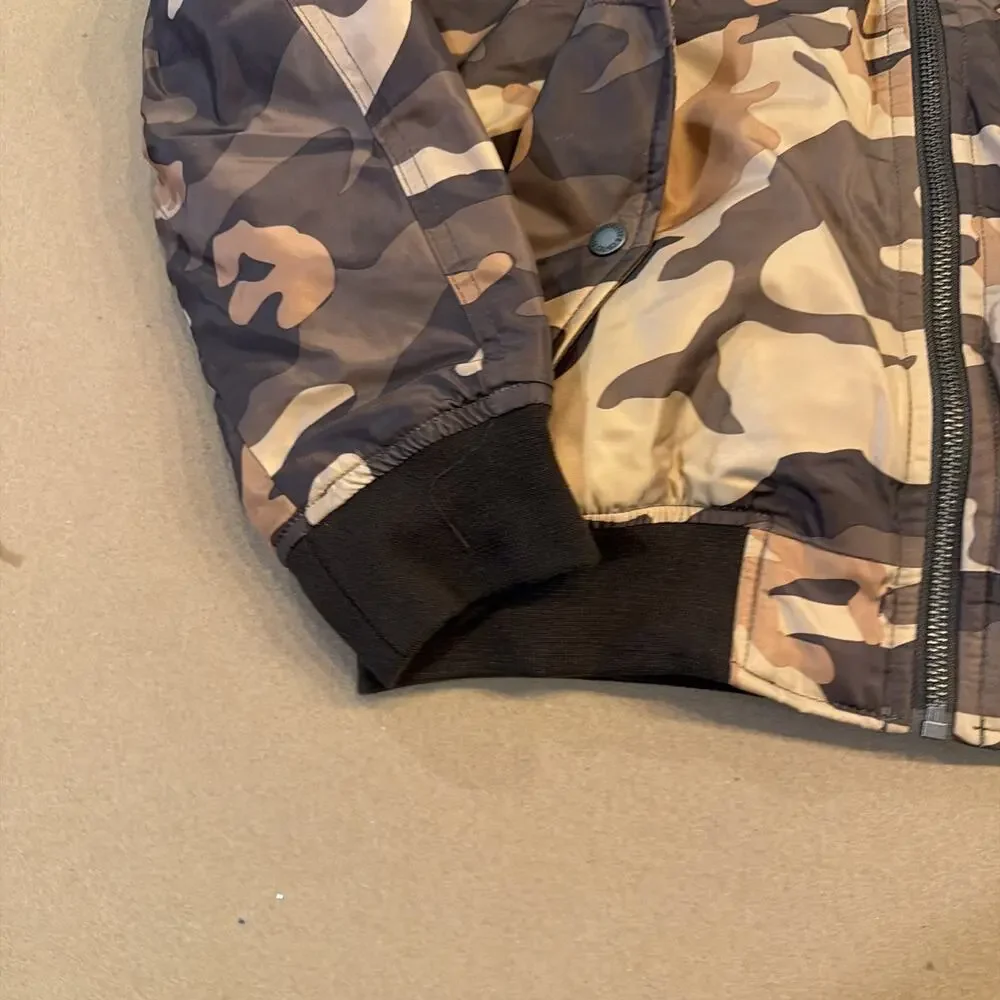Levis levi bomber