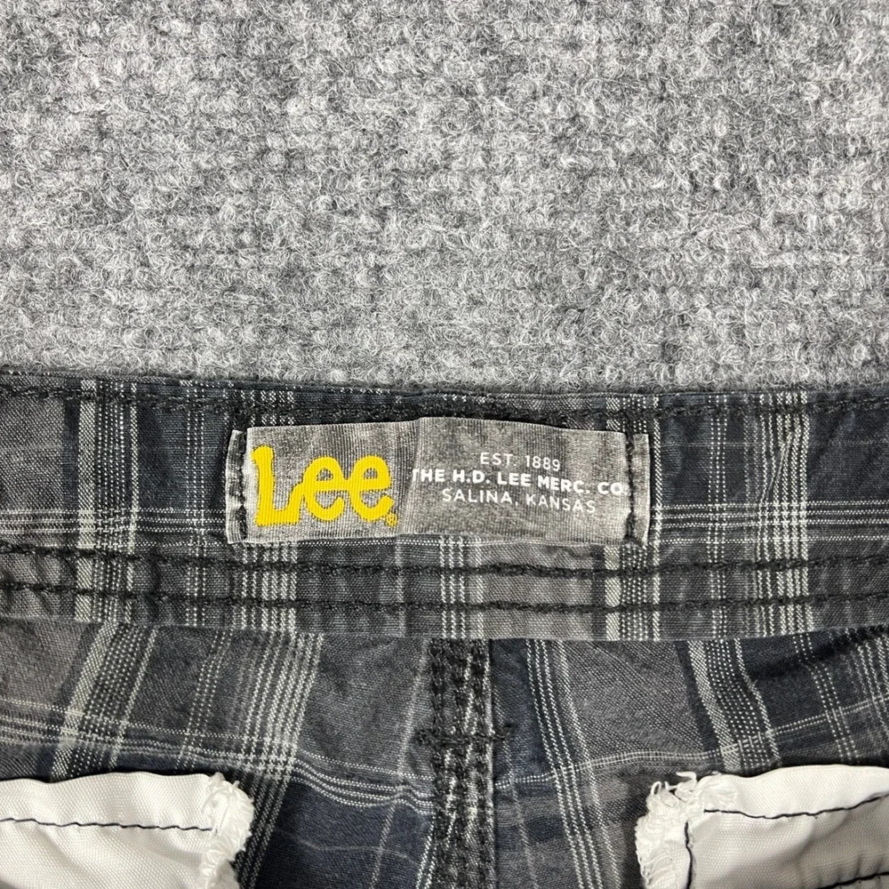 Lee skater cotton flaws