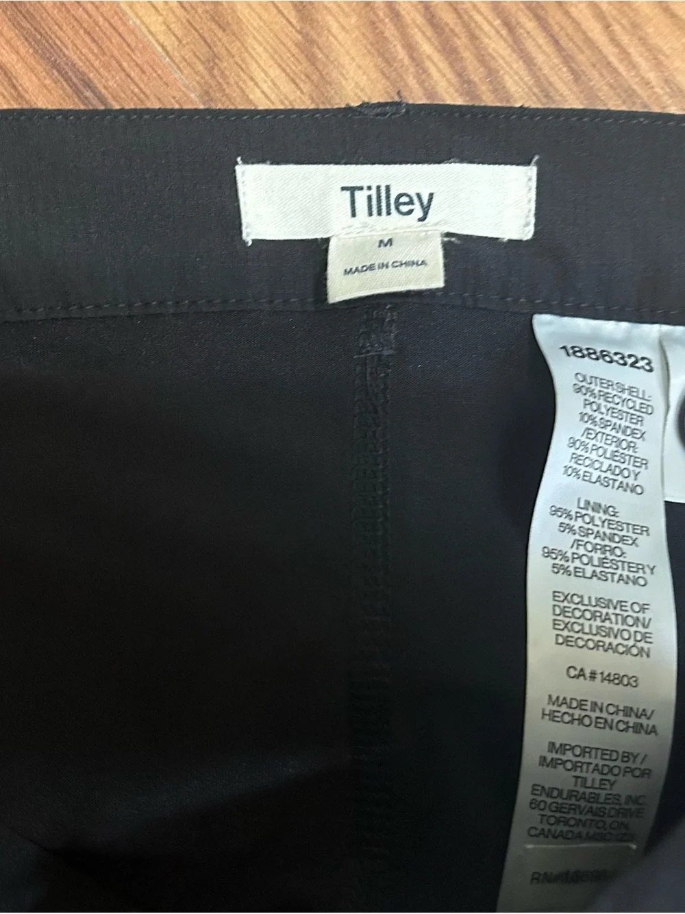 Tilley sleek black