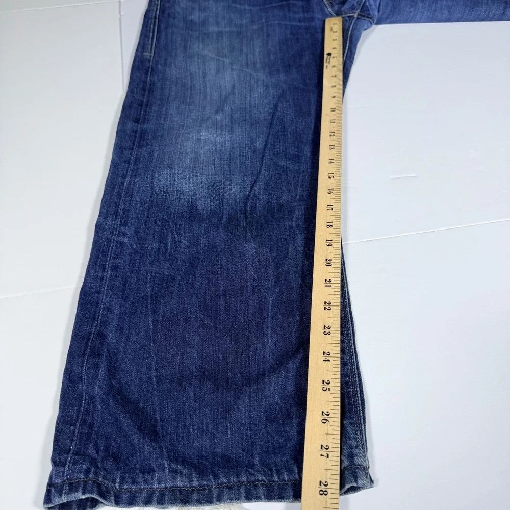 Levis levi 569