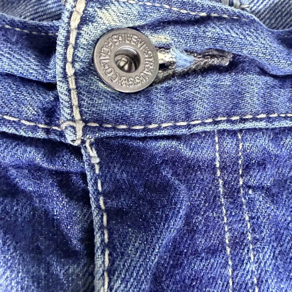 Levis levi 569