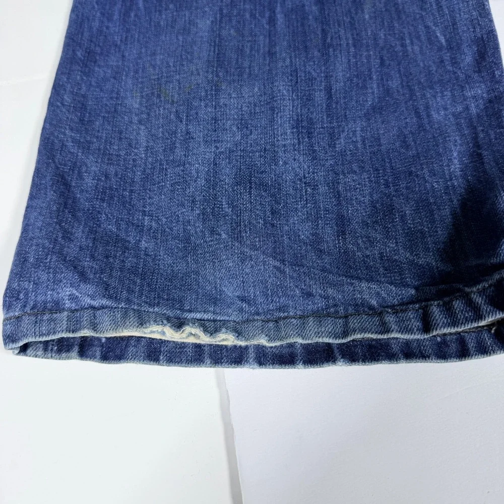 Levis levi 569