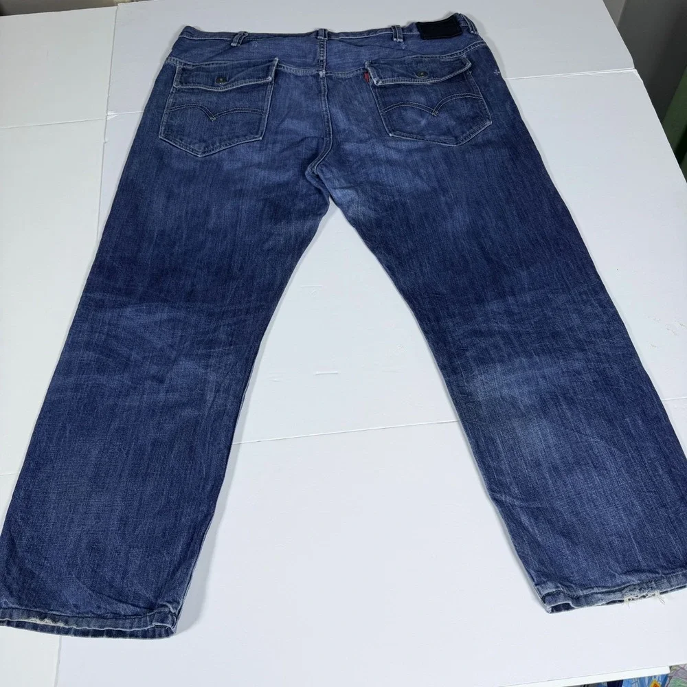 Levis levi 569