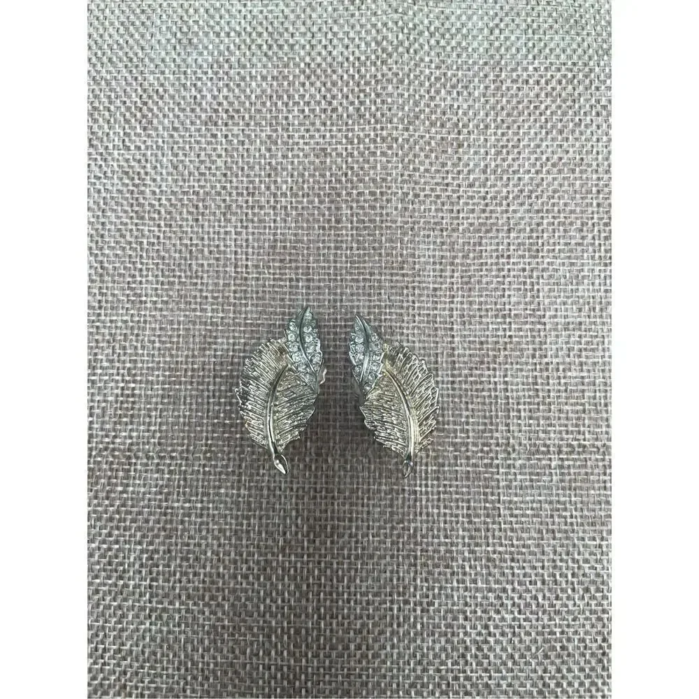 SARAH COVENTRY Leaf Shape Clip Earrings, LT. Gold Tone Metal, Crystals