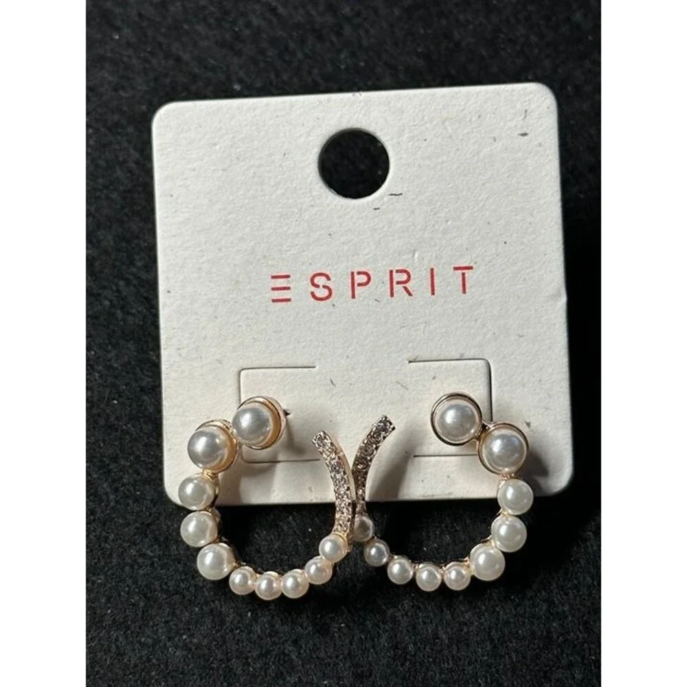 Esprit beautiful pair